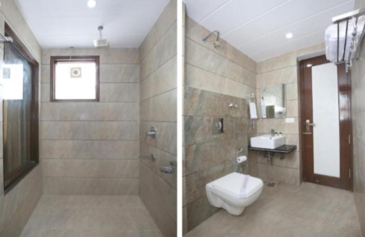 Hotel Silver Palm Zirakpur Екстериор снимка